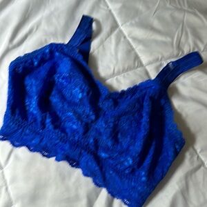 Bright blue wireless curvy bra